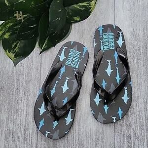 Harper Canyon Boys size 2 Black Shark Flip Flop Sandals